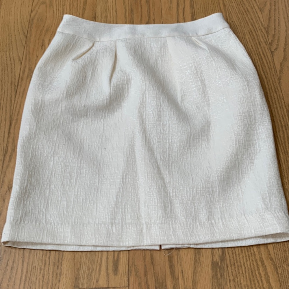 Women white banana republic skirt